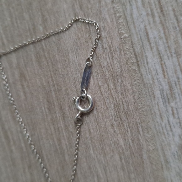 Authentic Tiffany & Co. Snowflake pendant necklace - Picture 4 of 16